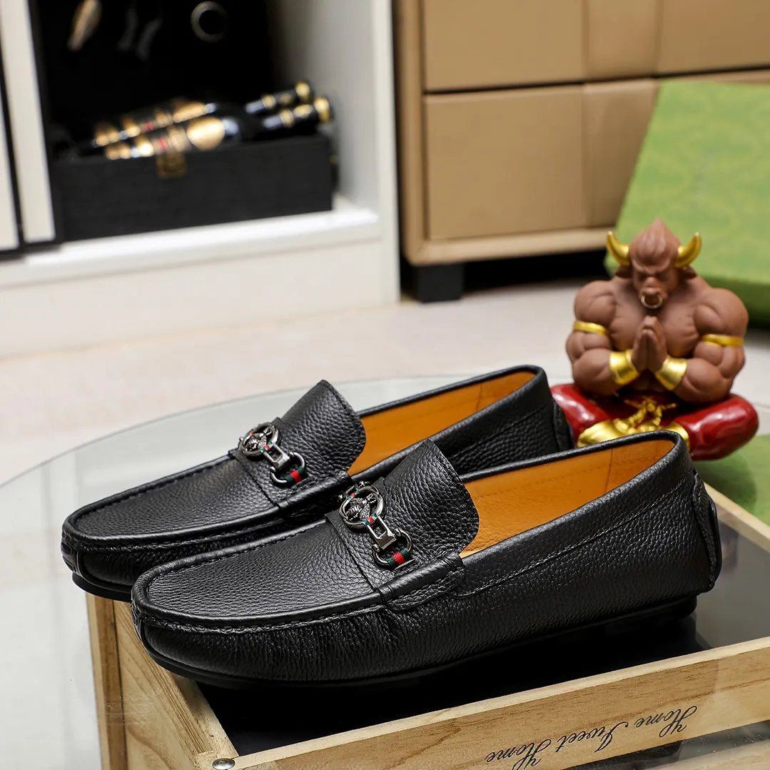 Men's shoes💰360💰🕷🕷️【 GUCCI 】Gucci's best-selling trendy men's casual slip-on shoes 🇨🇳Official website original 1:1 mold 💯Original quality, fine workmanship ☘Fashionable and versatile, perfect shape, comfortable on the feet 🍓Trendy men's recommended model, imported cowhide on the top layer 🎋High-quality pigskin lining, rubber wear-resistant and non-slip outsole, high-end atmosphere, worth owning 🍉Optional 38-44